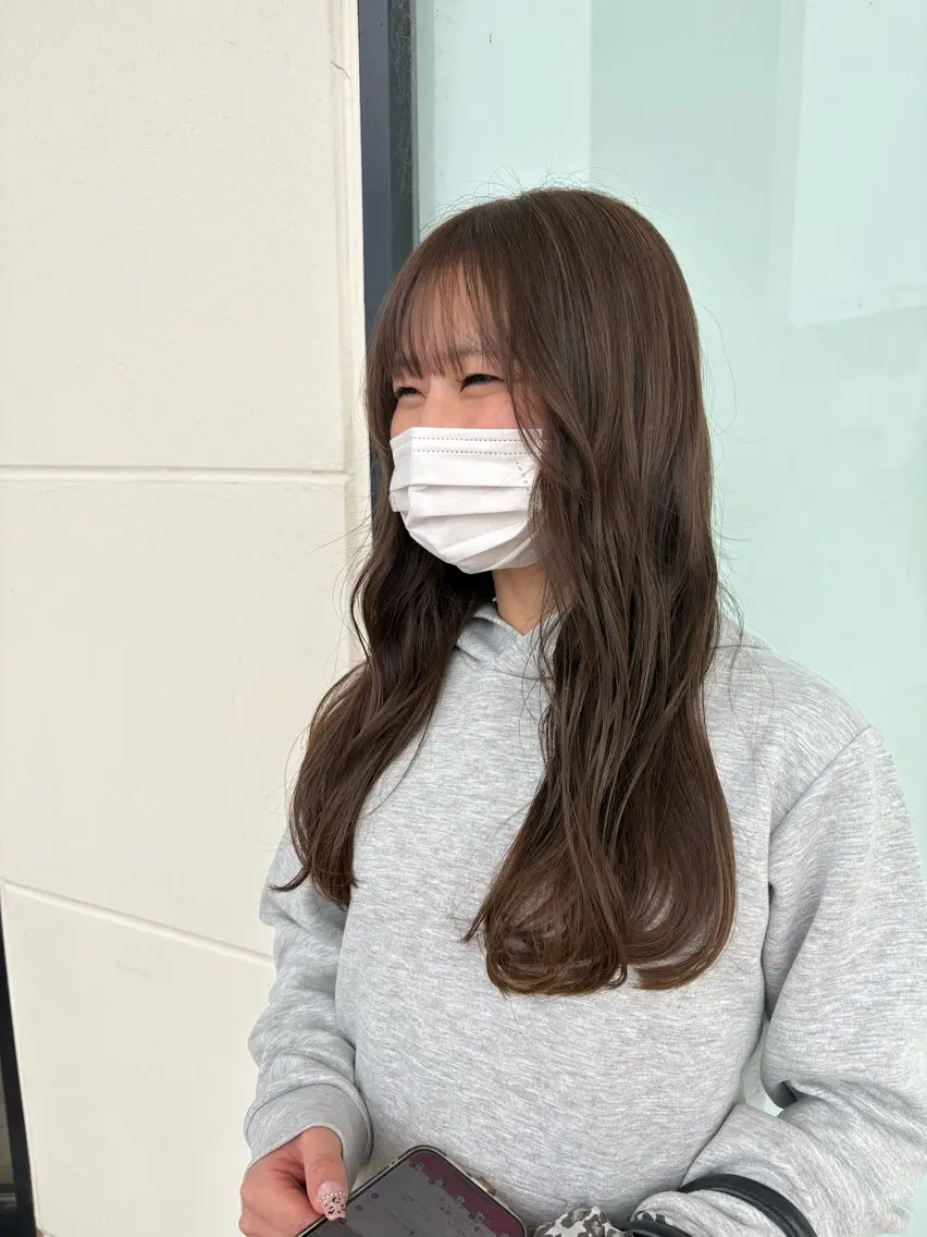 ロング カラー ブラウンカラー 透明感カラー ロング 寺川 ちなつのヘアスタイル