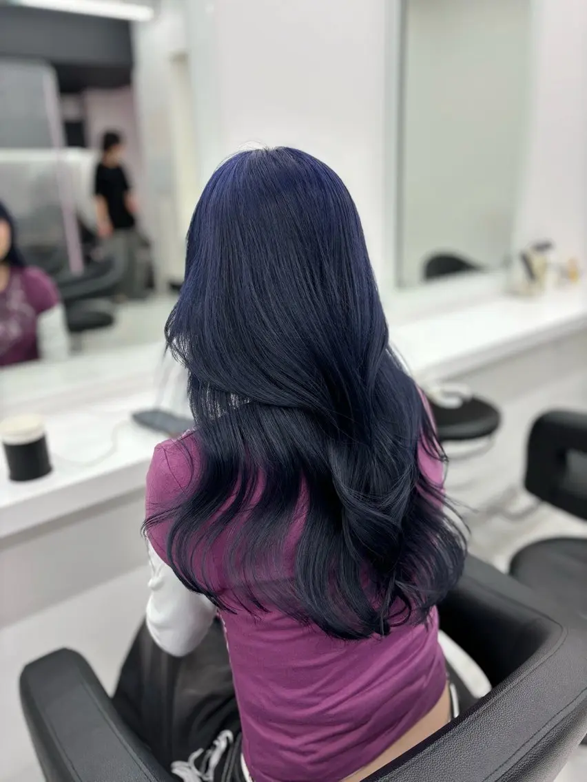 セミロング カラー 抜け感レイヤー︴ ニュアンスカラーのヘアスタイル