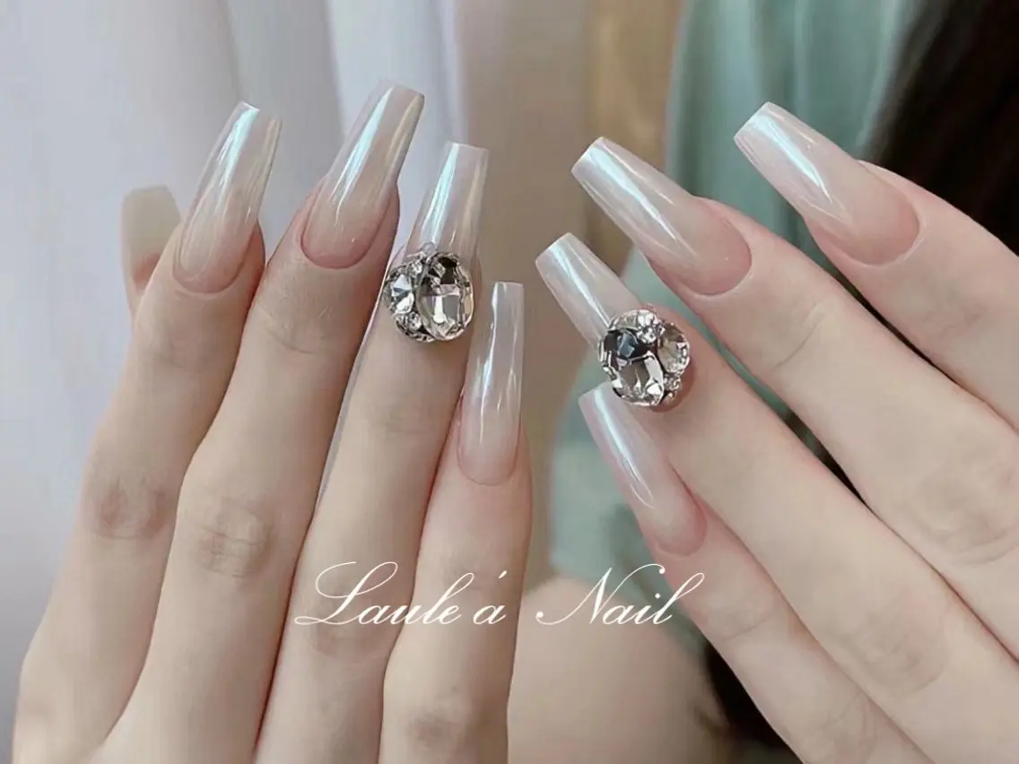 ロング 韓国風ヘア 🌈 Laule'aのネイルデザイン