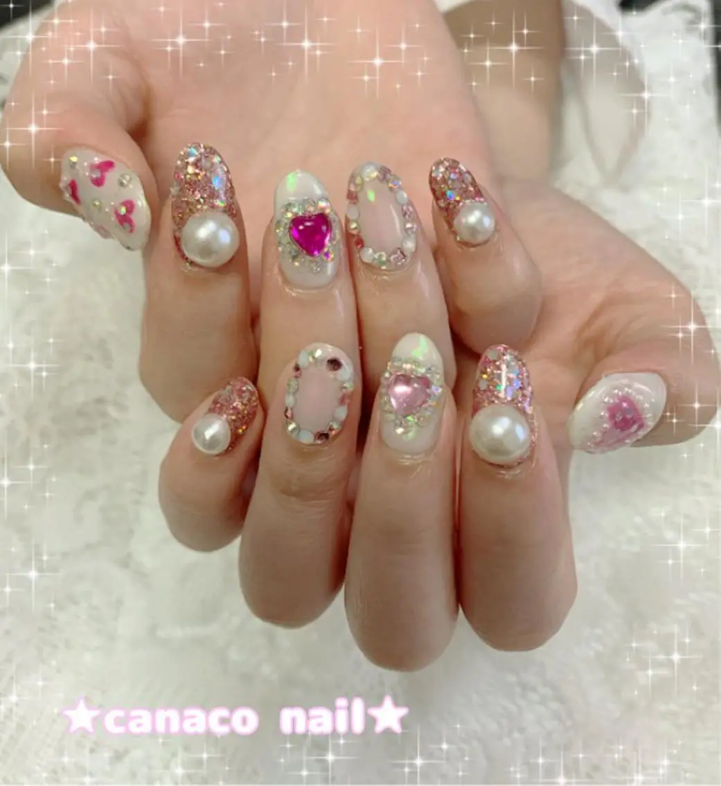 ネイル オーロラネイル ハート キラキラネイル ストーンネイル ハンドネイル ハンドケア ベテランネイル cnc nailのネイルデザイン