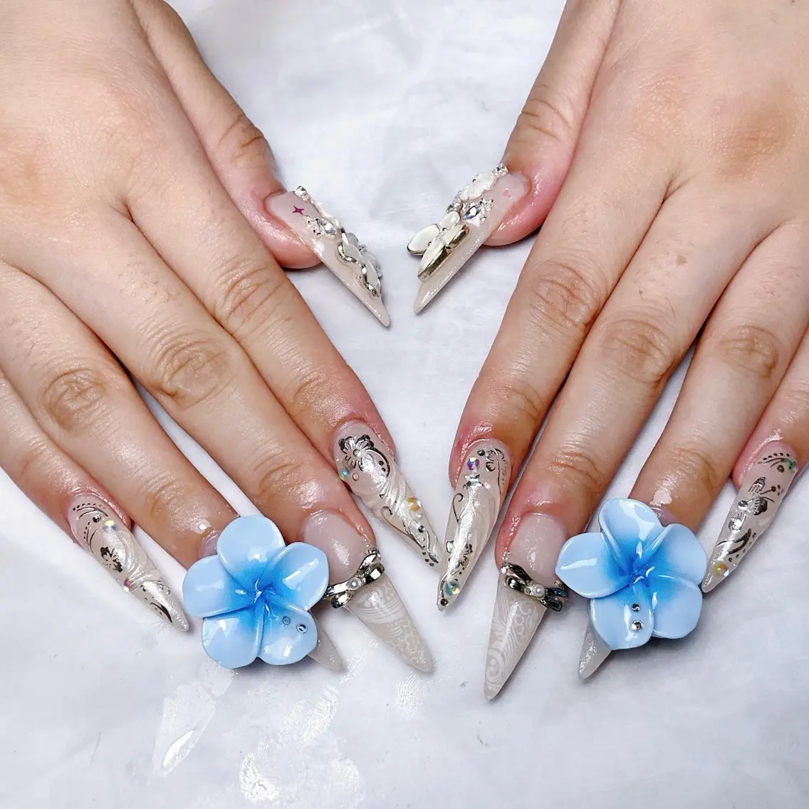 ネイル ハンドネイル 🍭Yun nail hyejin🌸のネイルデザイン