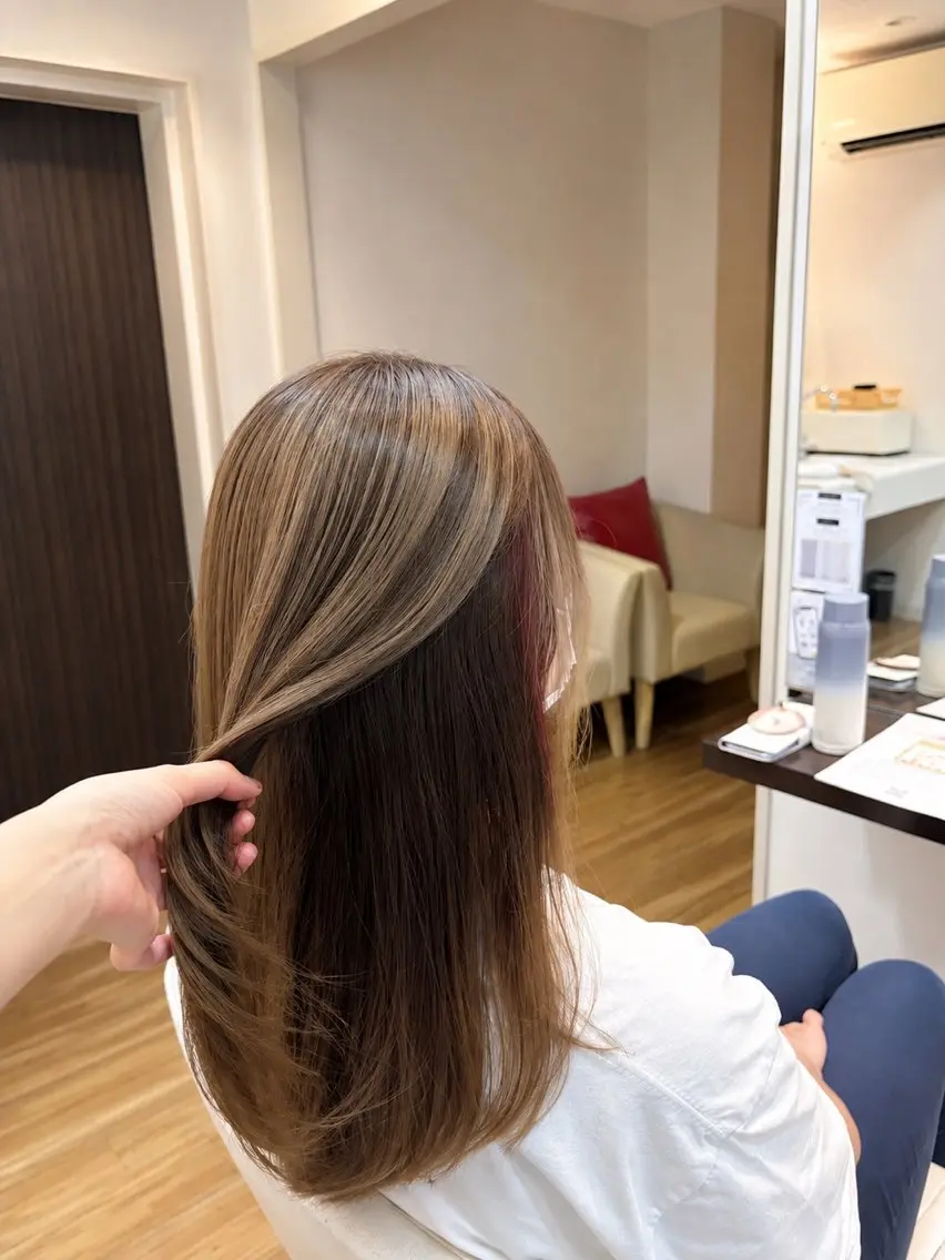 ロング カラー デザインカラー 💫透明感カラー💫 芝淵　日留菜のヘアスタイル