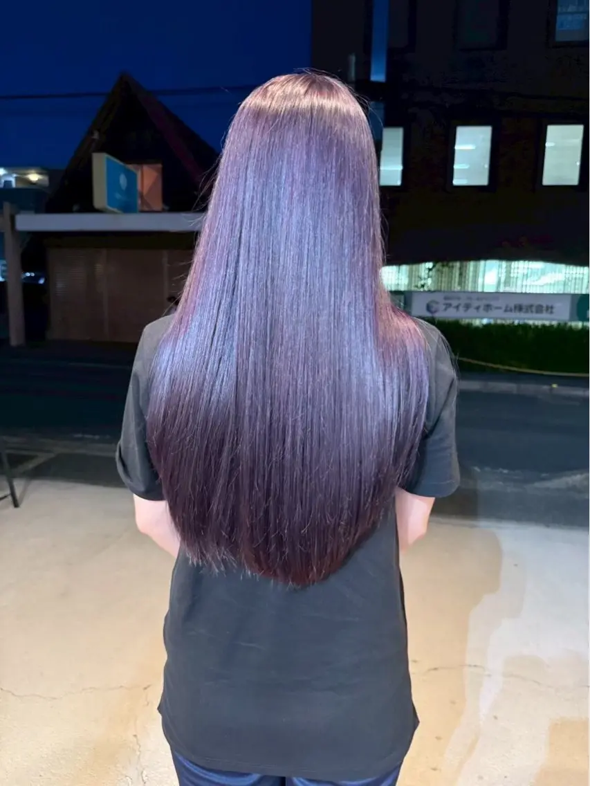 ロング カラー LUCK ユナのヘアスタイル