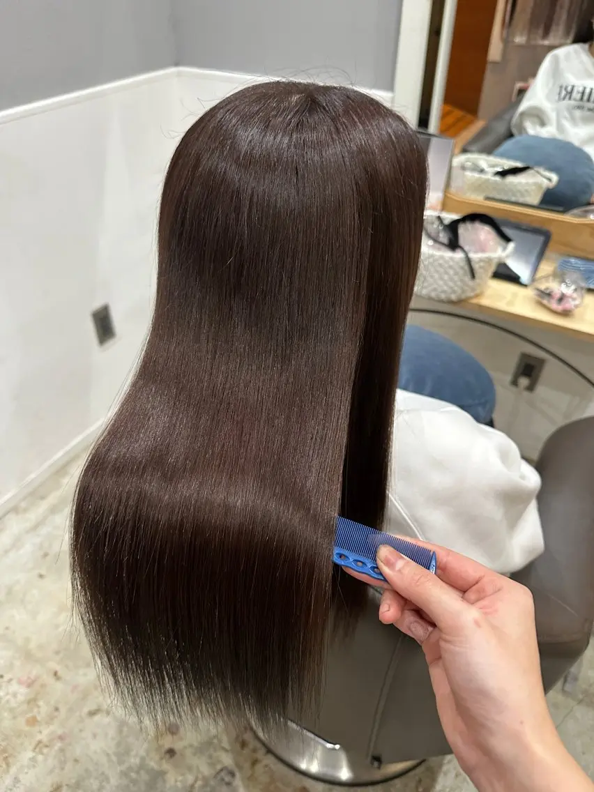 ミディアム カット ヘアカラー トリートメント miloc MOMOKAのヘアスタイル