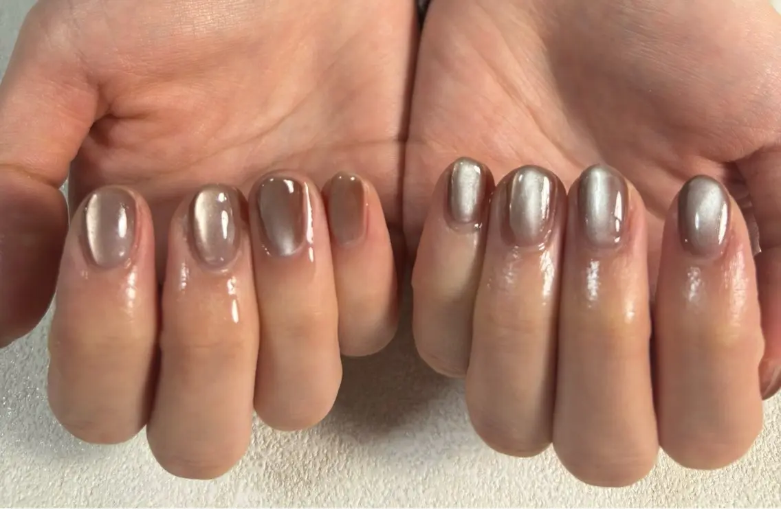 ネイル オーロラネイル ブルー フットネイル フレンチネイル ジェルネイル kiki nail たまプラーザのネイルデザイン