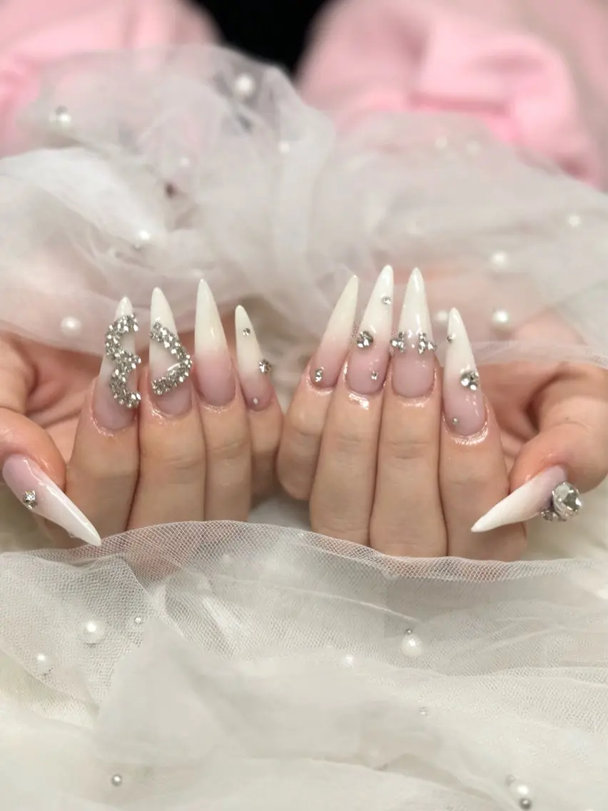 ネイル ハンドネイル LUCAS 千葉 AOI💅🏾💕のネイルデザイン