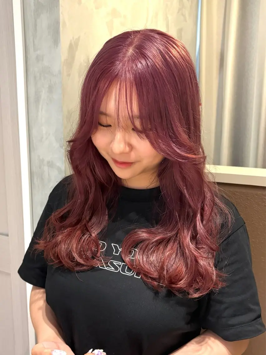 セミロング カット ヘアカラー 相宮 優羽のヘアスタイル