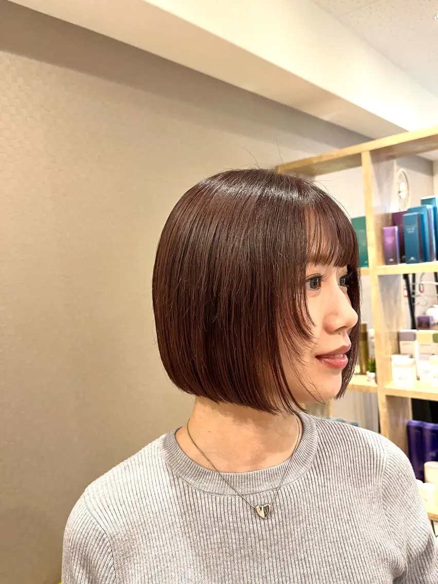 ミディアム ボブレイヤー ボブ 顔まわりレイヤー レイヤーカット カット ヘアカラー 暖色ボブ 🍊rikakoのヘアスタイル