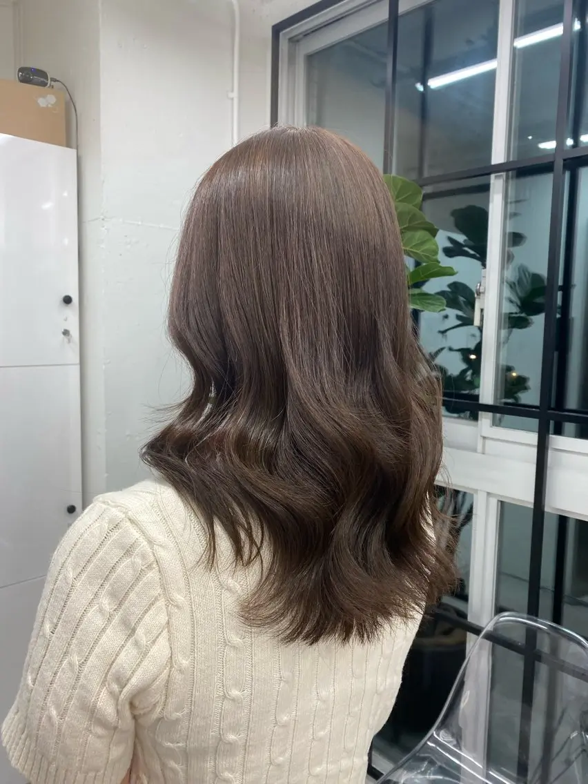 セミロング ヘアカラー JILL🌟 せいゆのヘアスタイル