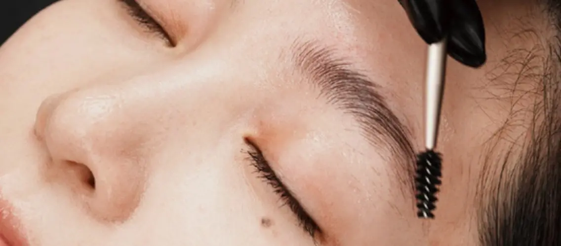 アイブロウ Eyeliss アイリスのエステ・リラクイメージ