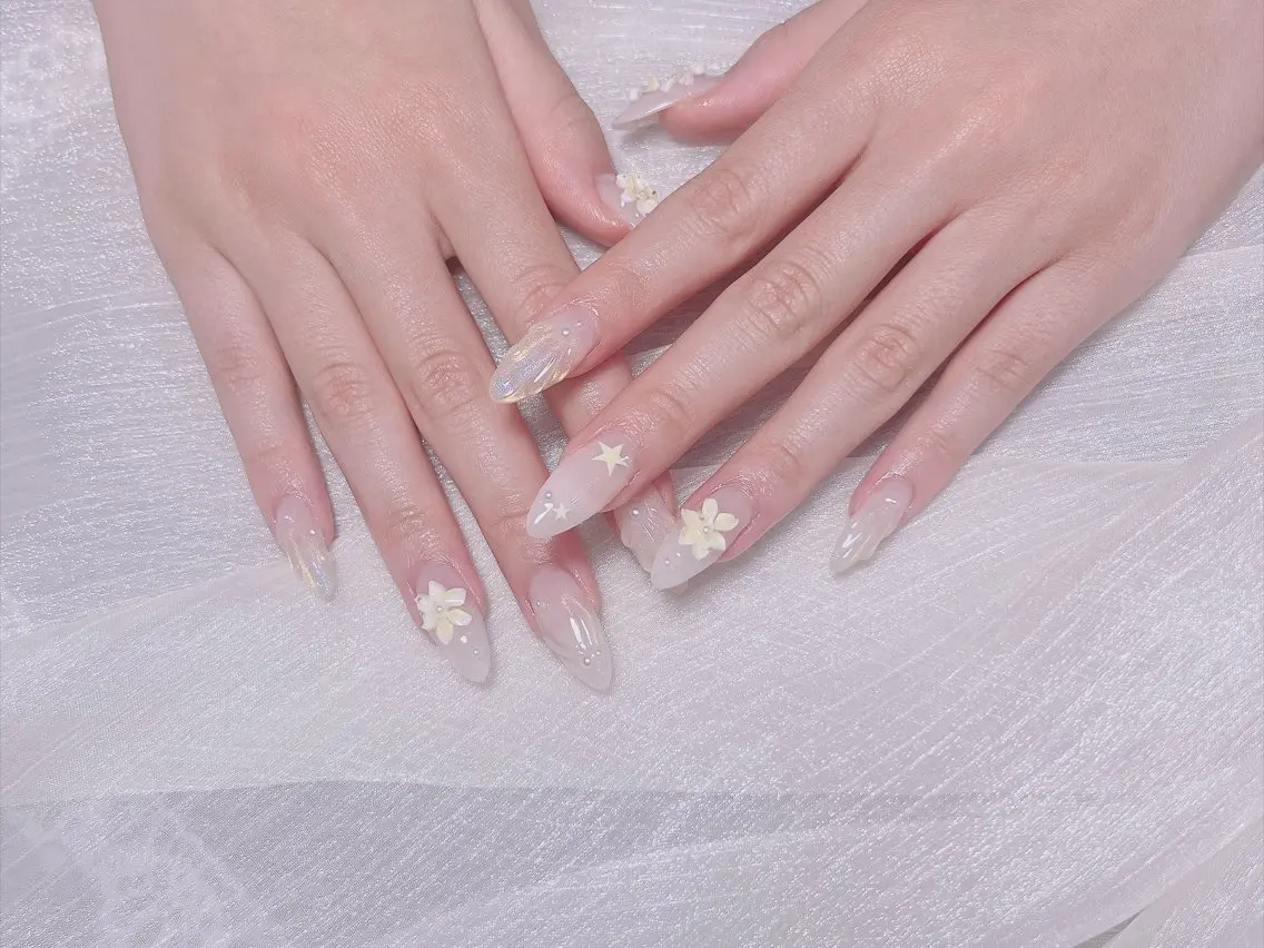 ネイル ハンドネイル KARI ネイルサロンのネイルデザイン