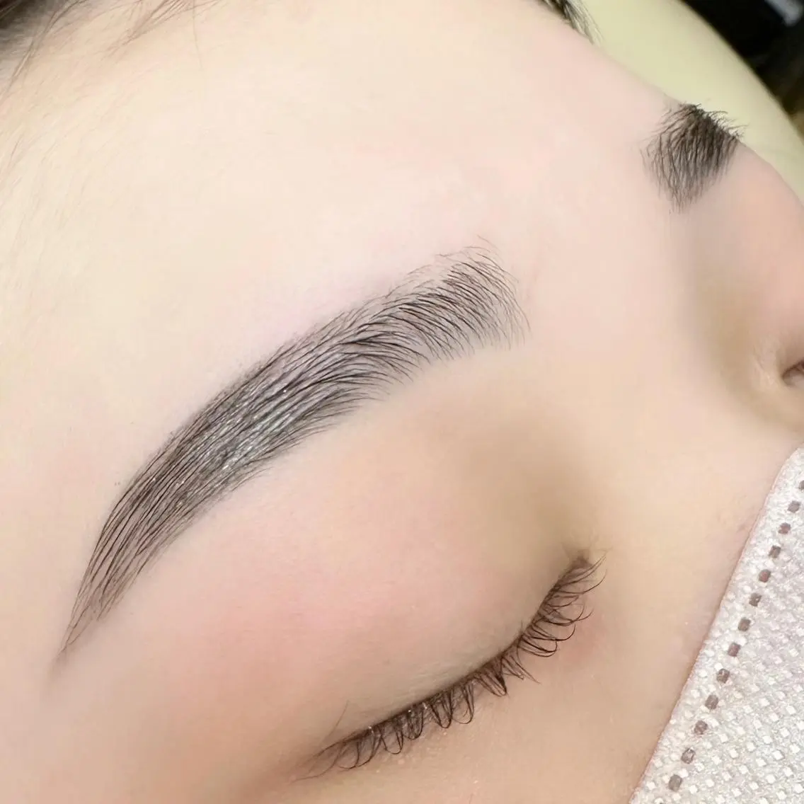 アイブロウ OPS hair ミクのマツエク・マツパデザイン