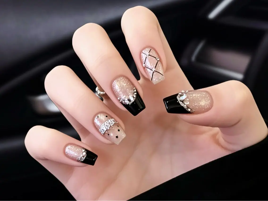 ネイル ブラウン フットネイル フレンチネイル グラデーション 氷ネイル・うるうるネイル ハンドネイル Mixx Nail_ Studioのネイルデザイン
