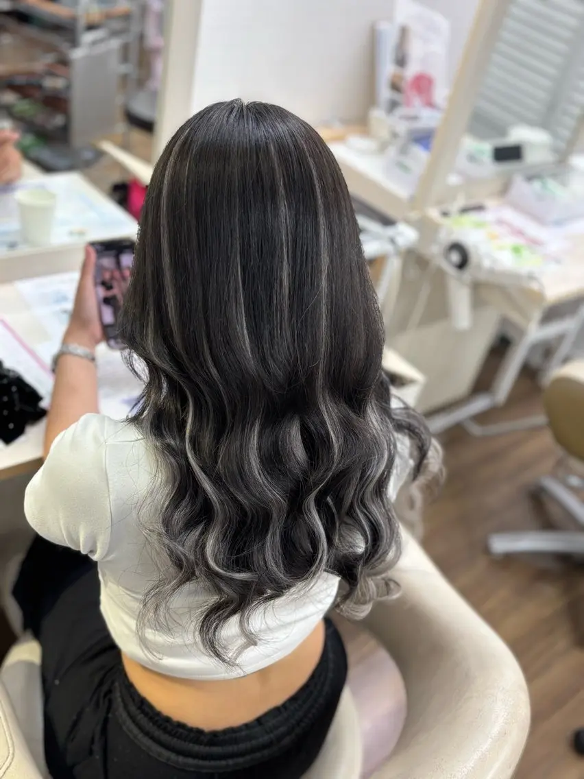 ロング ハイライト エクステ エクステ/ハイトーン /ミサキのヘアスタイル