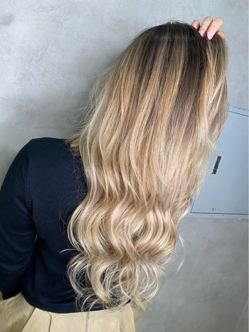 ロング エクステ エクステ 佐々木 りあのヘアスタイル