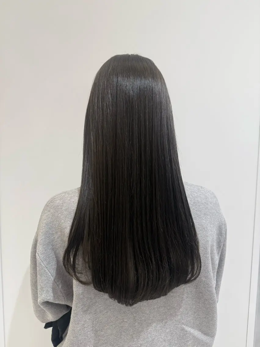 【✨️人気 𝐍𝐨. 𝟐 ✨️】ワンカラー➕Aujua 4 stepトリートメント➕スタイリング込💞の写真
