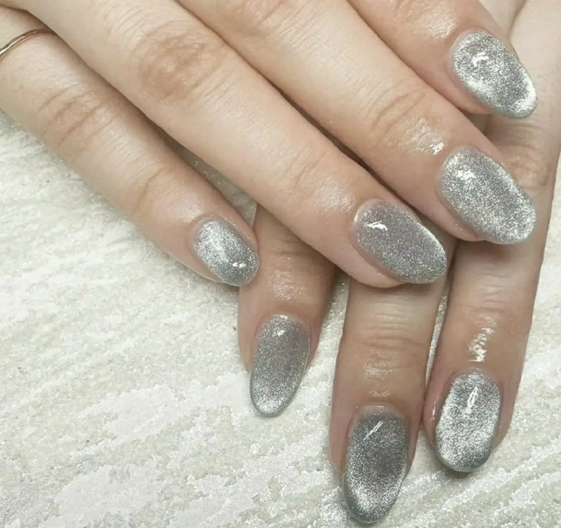 ネイル マグネットネイル JULIE NAILのネイルデザイン