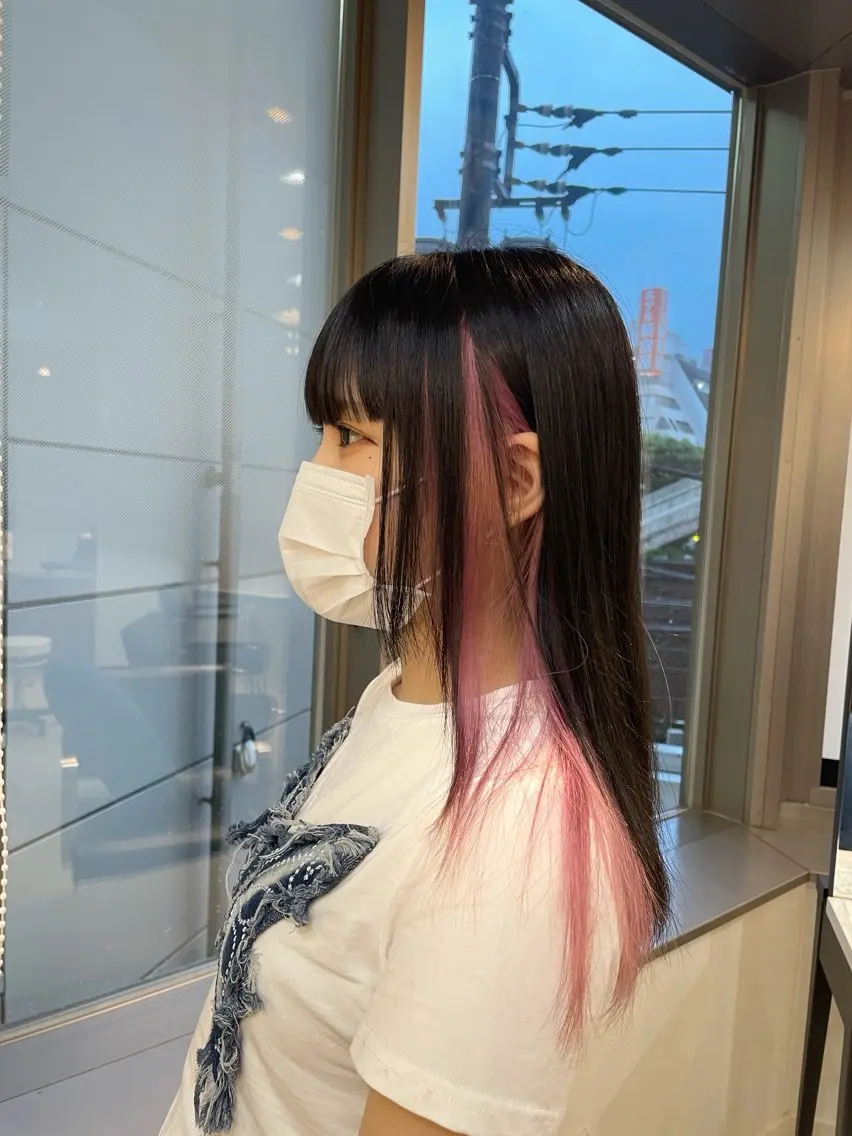 ロング カラー ブリーチ ヘアカラー tiel 小山莉々のヘアスタイル