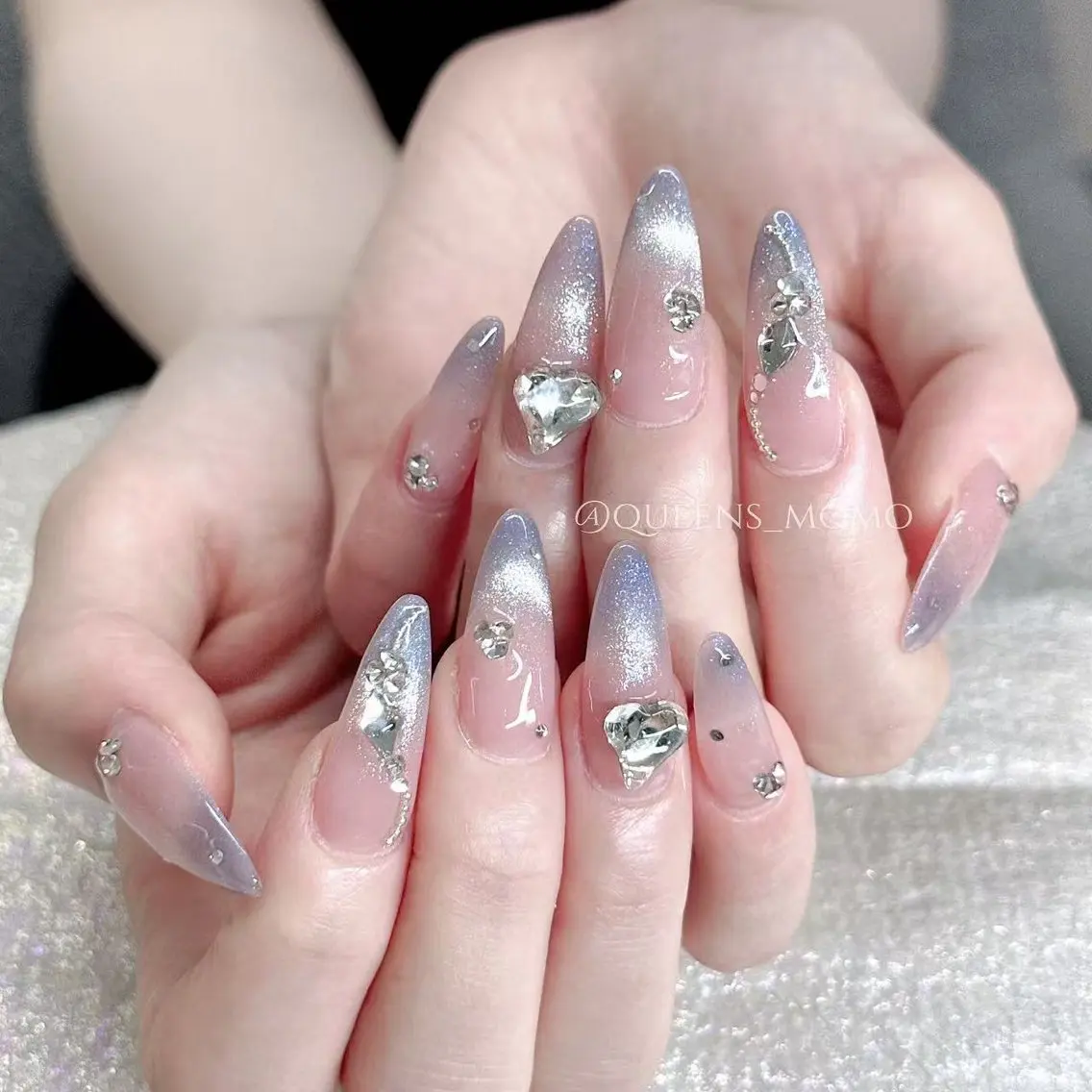 ネイル ハンドネイル Queens ひなのネイルデザイン