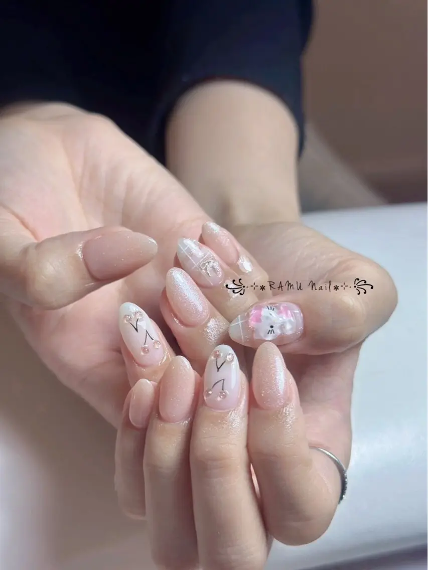 ネイル チークネイル フレンチネイル グラデーション キラキラネイル 韓国ネイル RAMU_Nail 池袋店のネイルデザイン