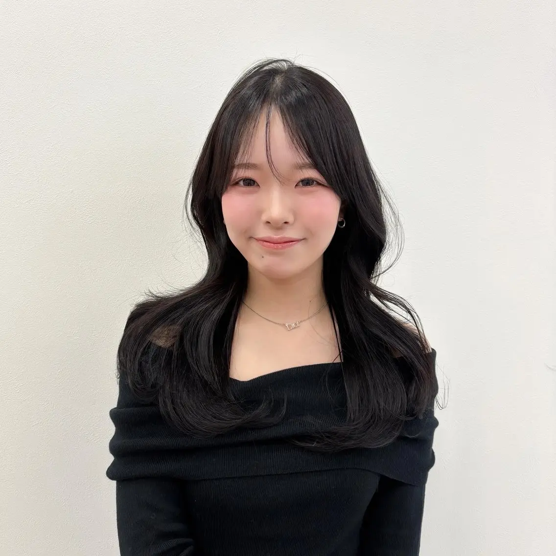 ロング カラー 抜け感レイヤー︴ ニュアンスカラーのヘアスタイル