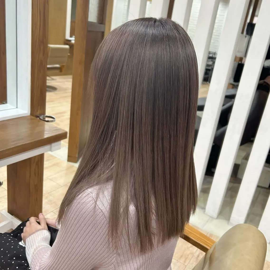 セミロング カラー ベージュカラー 透明感カラー 学生指名率No.1 YUTOのヘアスタイル