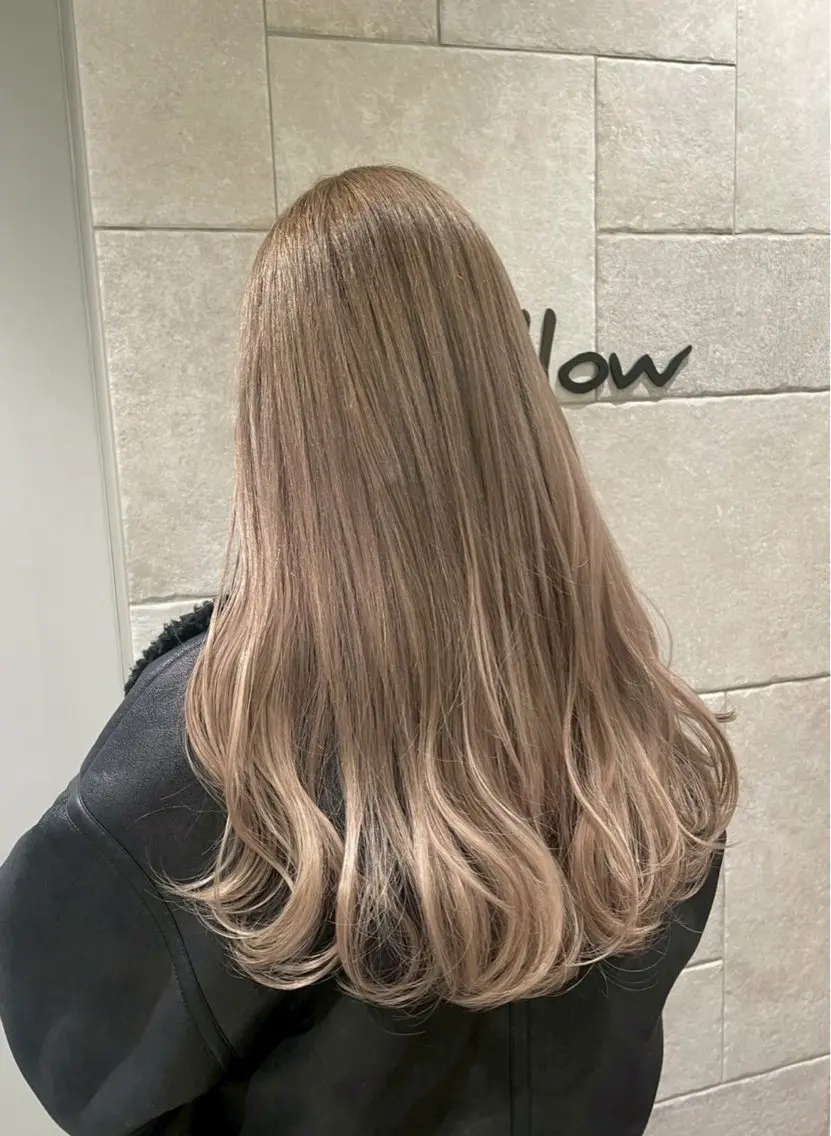 ロング ヘアカラー ハイトーン・ブリーチ haruka 🎀のヘアスタイル
