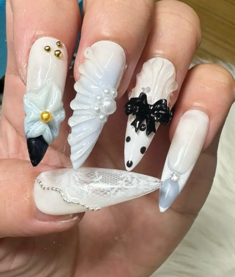 ロング ハンドネイル T&D NailSalonのネイルデザイン