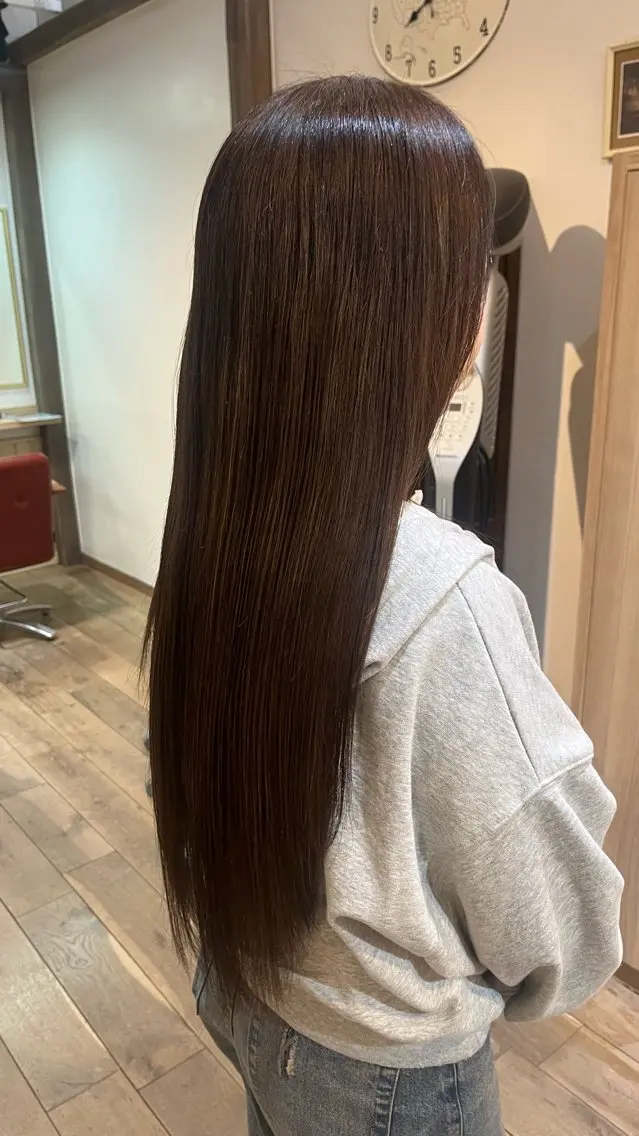 カラー ヘアカラー 黒滝 真歩のヘアスタイル