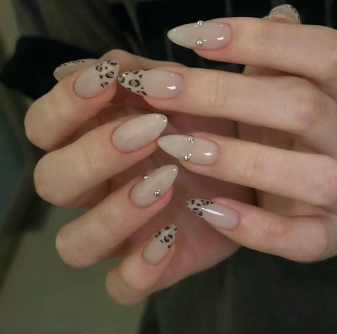 ネイル ハンドネイル NiJi Nailsのネイルデザイン