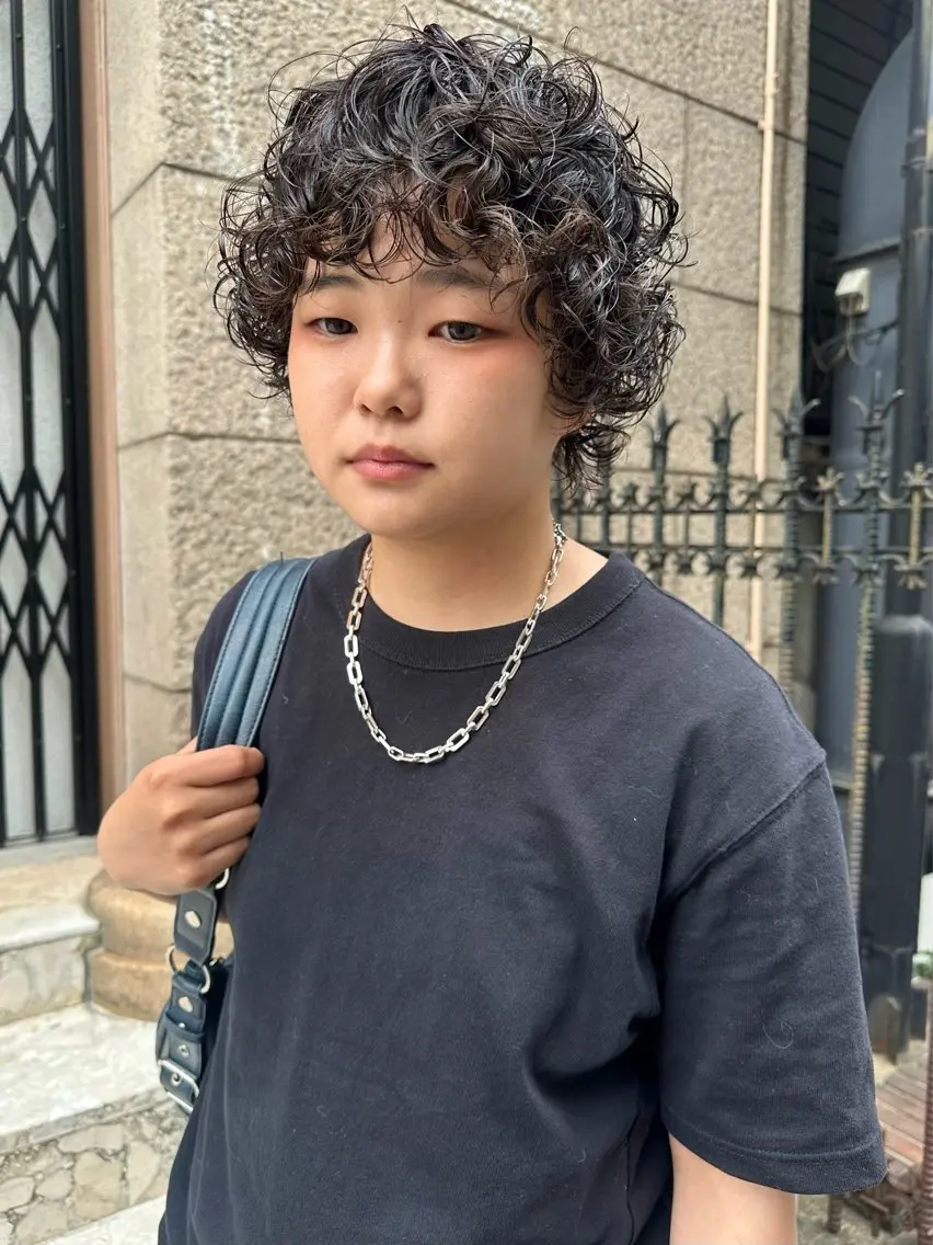 ショート パーマ ウルフカット パーマ 村岡 桃果のヘアスタイル