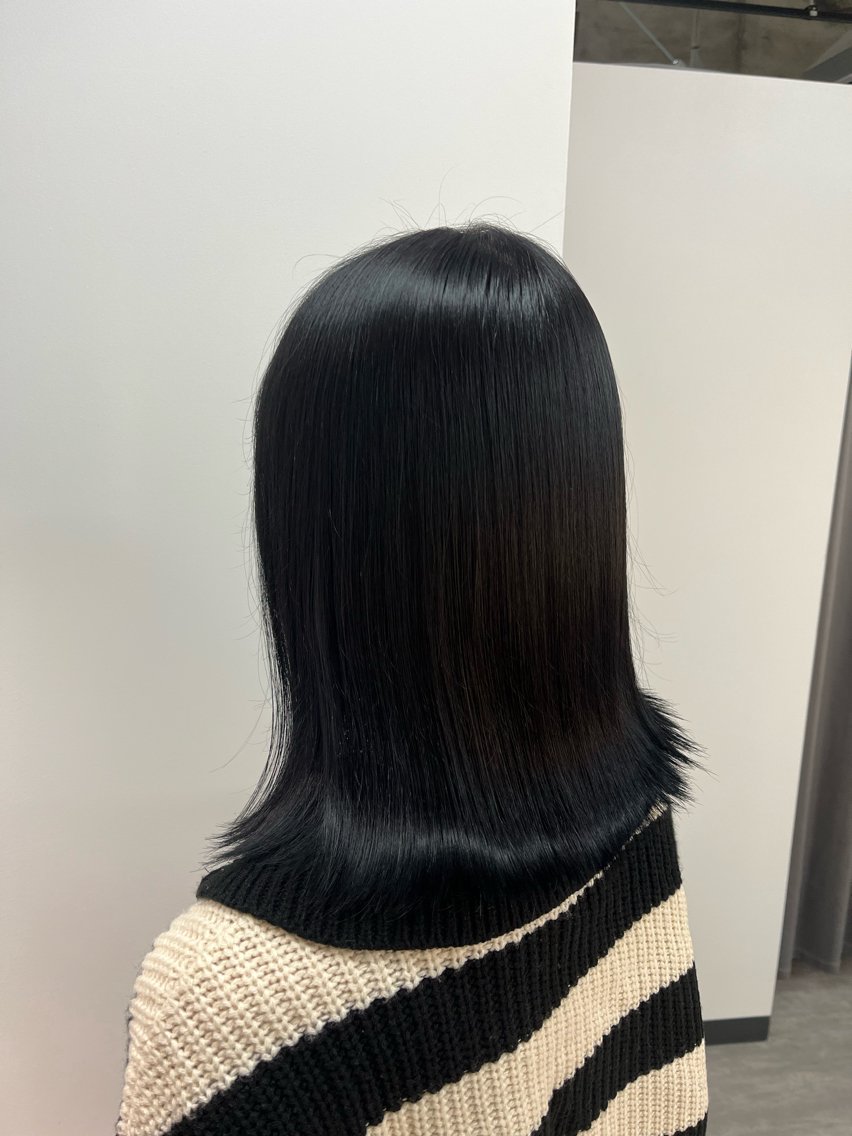 ミディアム カラー エクステ 佐々木 りあのヘアスタイル