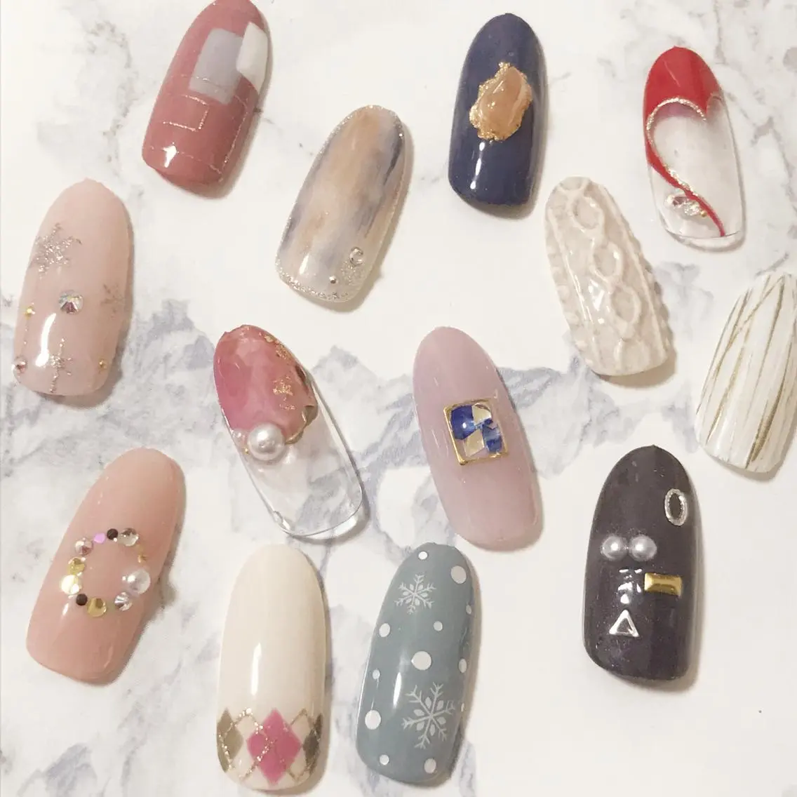 ネイル アートネイル stay goldのネイルデザイン