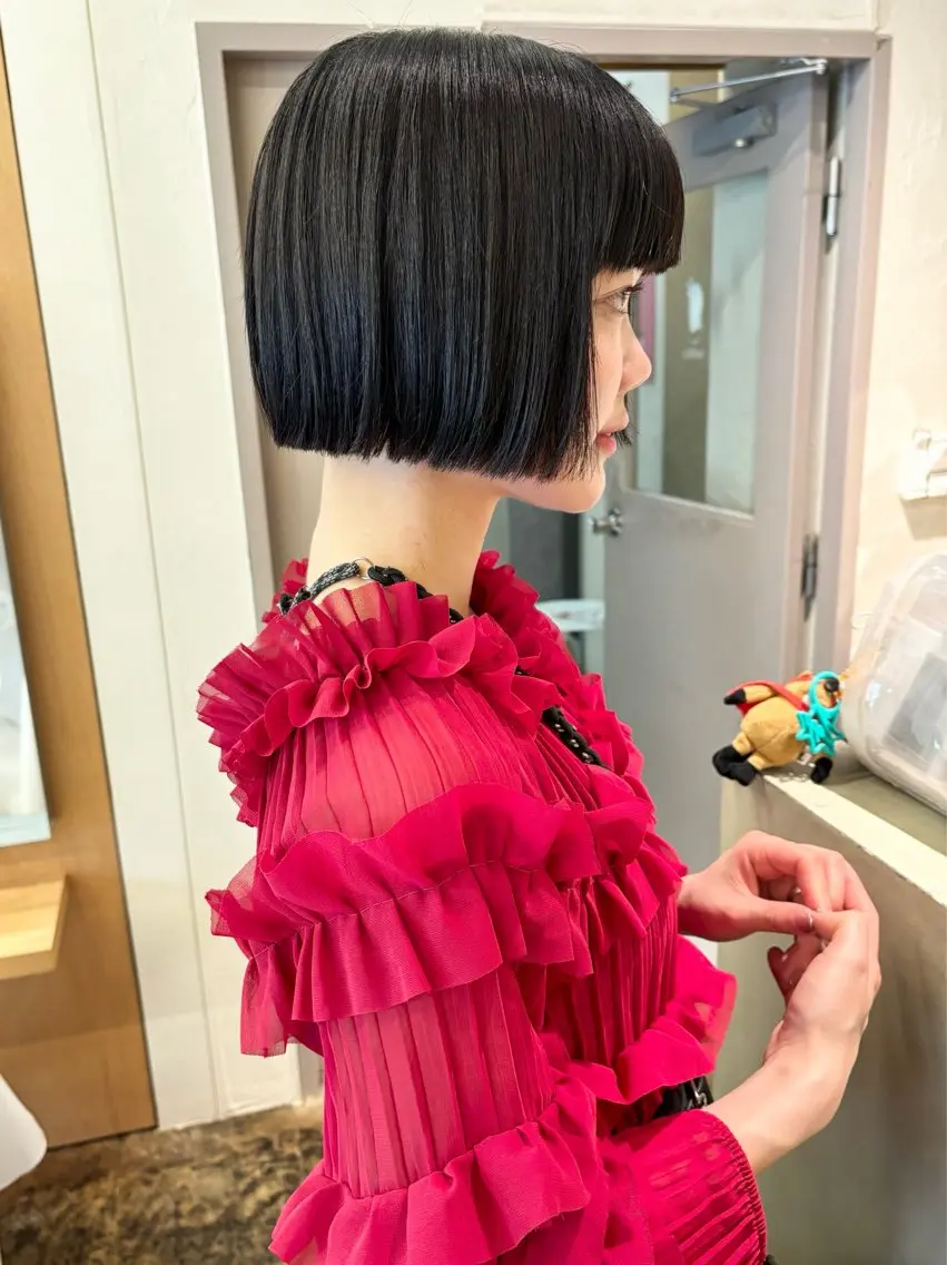 ショート カラー ボブ カット ヘアカラー トリートメント 美空🐇 レイヤー / 透明感カラー🩰のヘアスタイル
