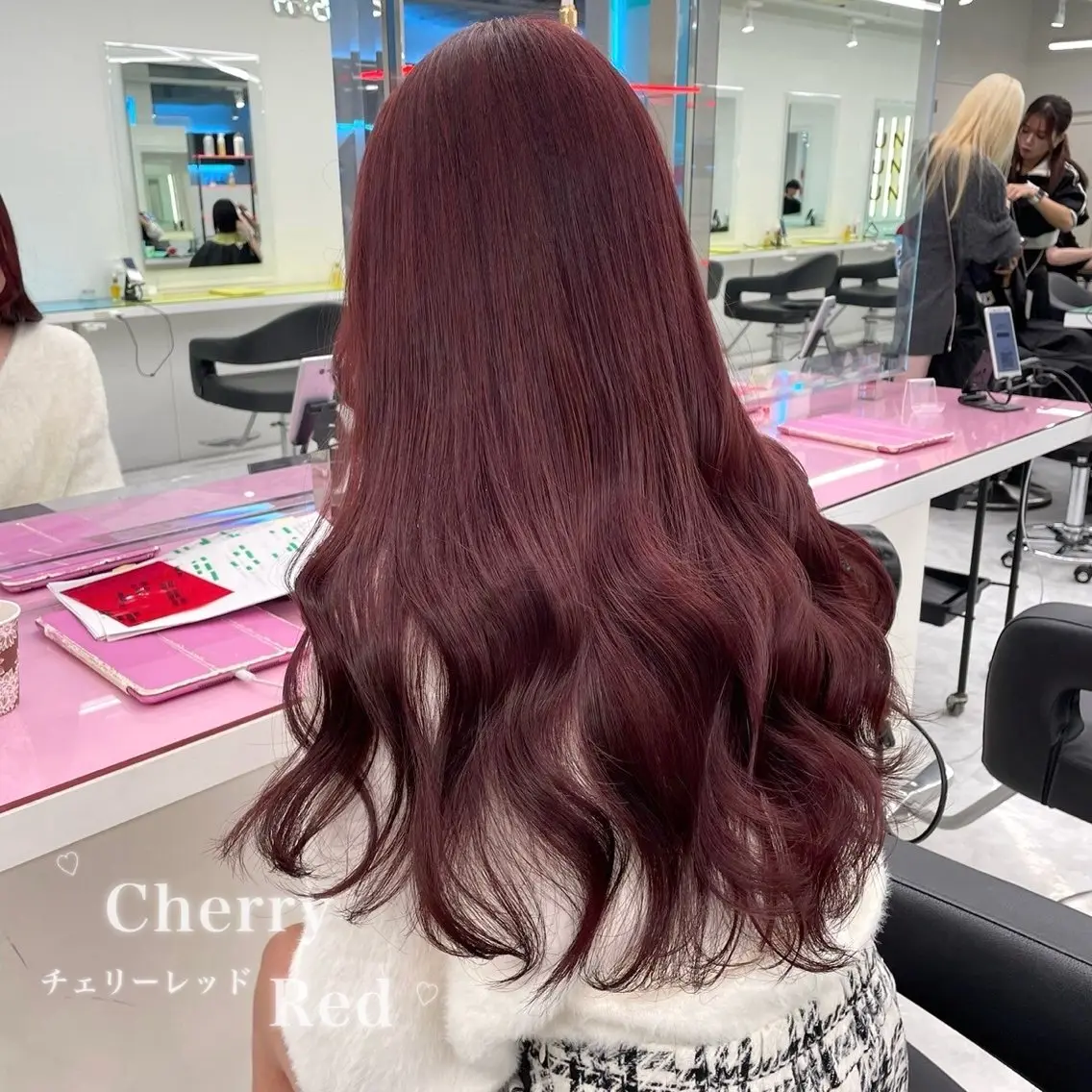 ロング カラー 韓国風艶髪🎀 暖色カラー🤍のヘアスタイル
