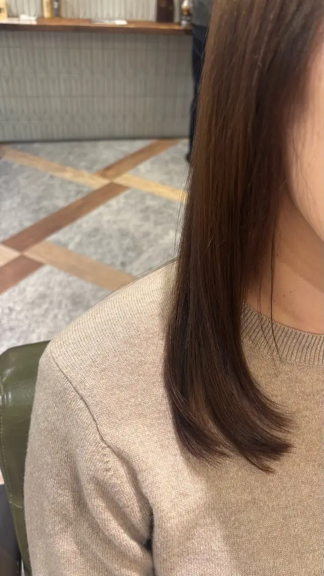 セミロング 顔周りカット レイヤーカット 平出 千尋のヘアスタイル