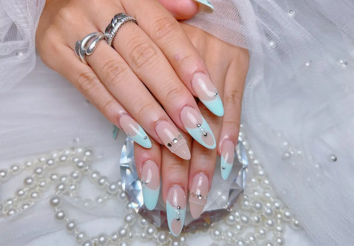 ネイル アートネイル オーロラネイル チークネイル 長さ出し フットネイル Miya _nailのネイルデザイン