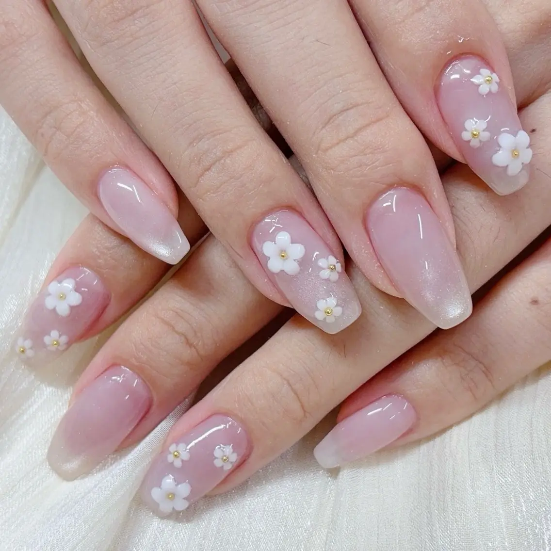 ネイル ジェルネイル マグネットネイル ニュアンスネイル オフィスネイル パラジェル ハンドネイル Salon GEM(ジェム)のネイルデザイン