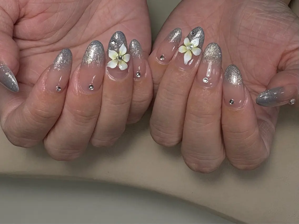 ネイル ストーンネイル ハンドネイル keiko .のネイルデザイン