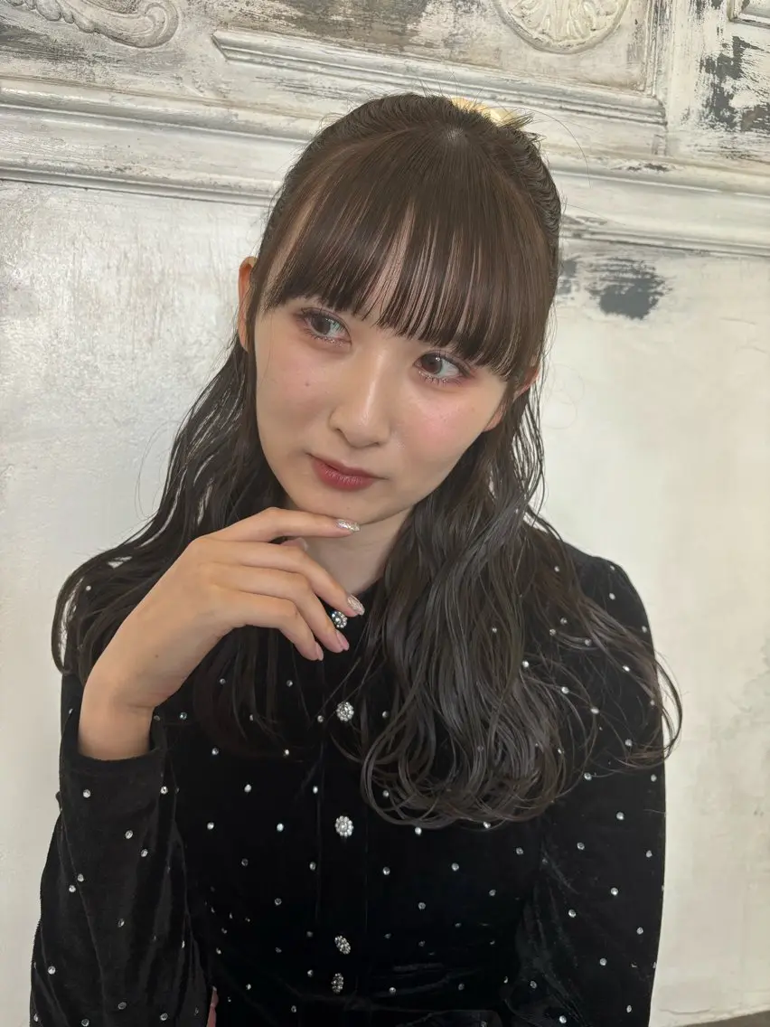 ミディアム ボブ・カラー 琴音のヘアスタイル
