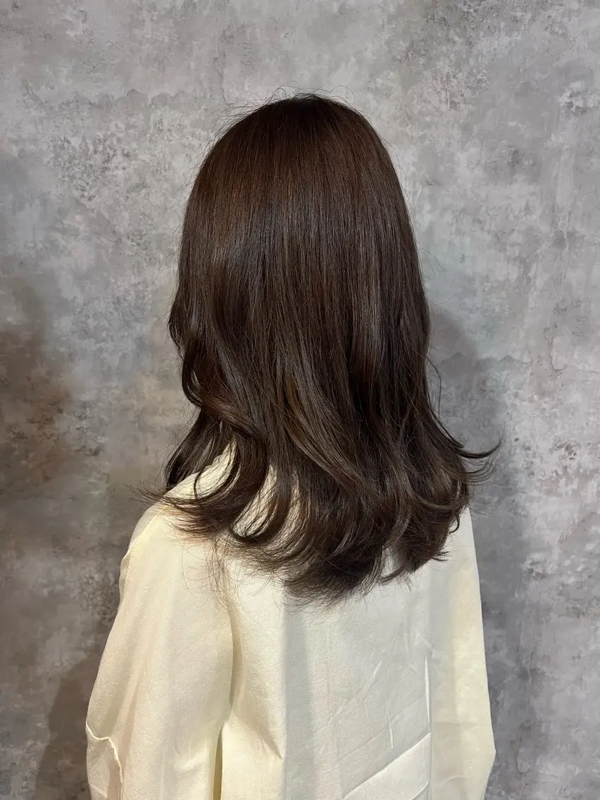 カラー 森下 いづみのヘアスタイル