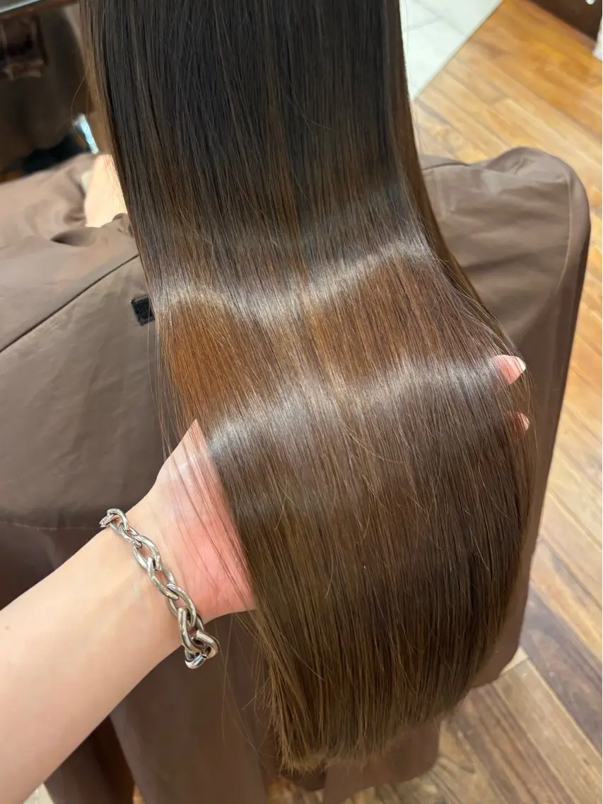 セミロング カラー 髪質改善 トリートメント レイヤー/髪質改善 /透明感カラー/熊川のヘアスタイル
