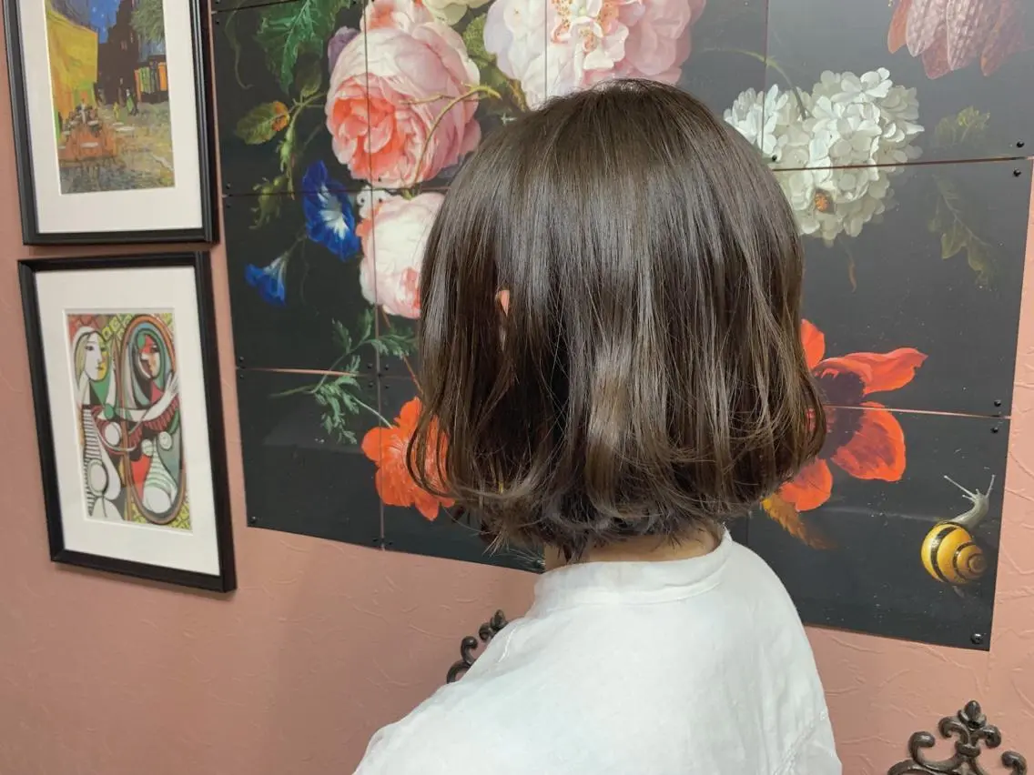 ミディアム カラー グレージュ ボブ サダハルカ ｜chouetteのヘアスタイル