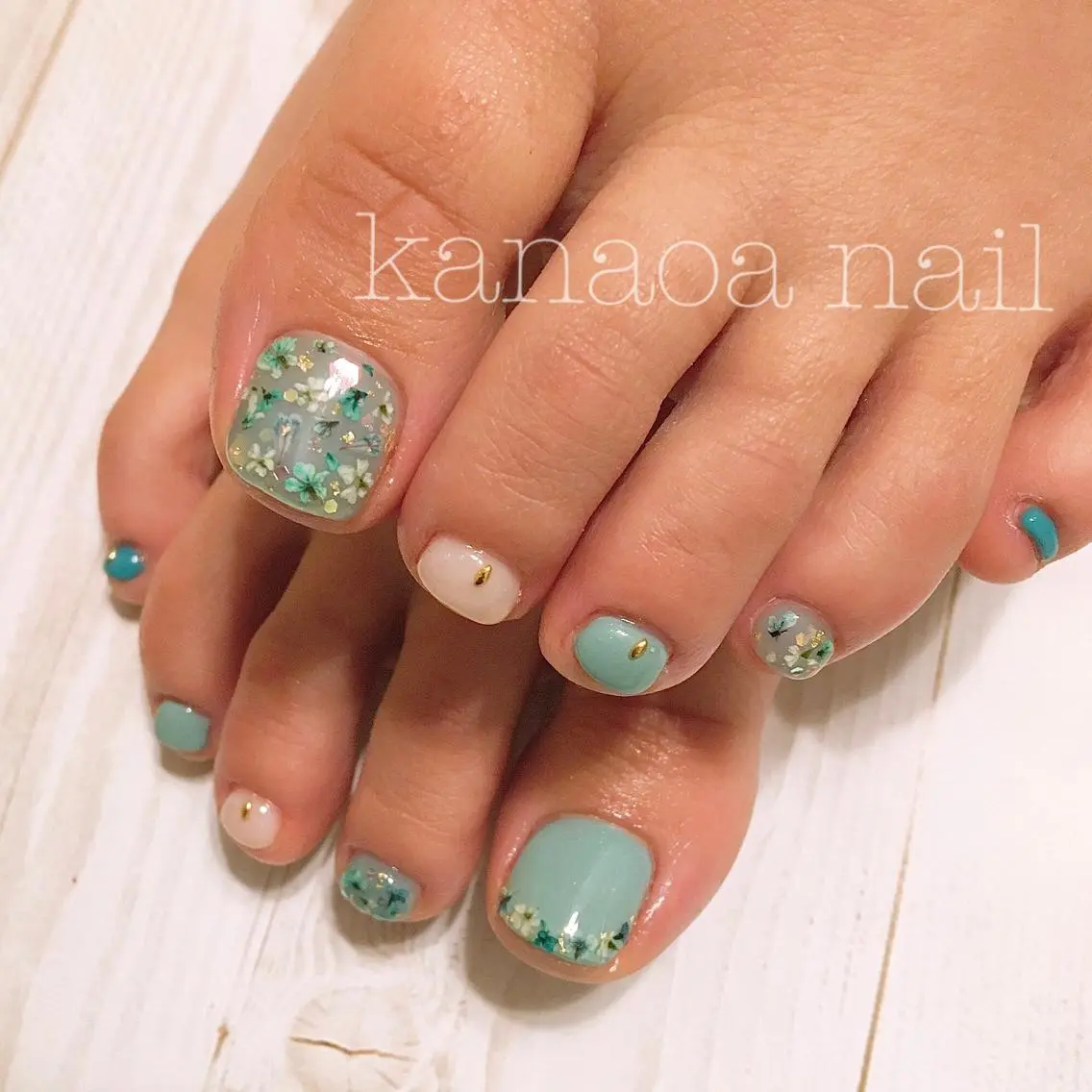 ネイル フットネイル 地爪育成💅 kanaoanailのネイルデザイン
