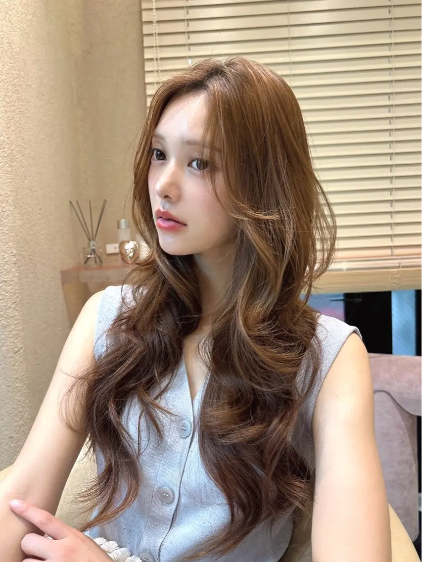 ロング カラー ヘアアレンジ カット ヘアカラー トリートメント 🤎小顔レイヤー /ベージュ🤎友香のヘアスタイル