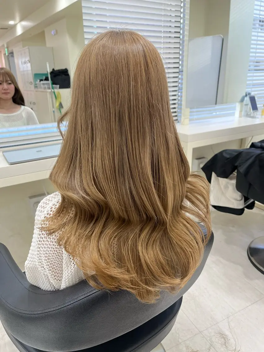 ロング カラー ベージュカラー ミルクティーベージュ カット ヘアカラー トリートメント ヘアセット 大人上品ベージュ 🎀HARUNAのヘアスタイル