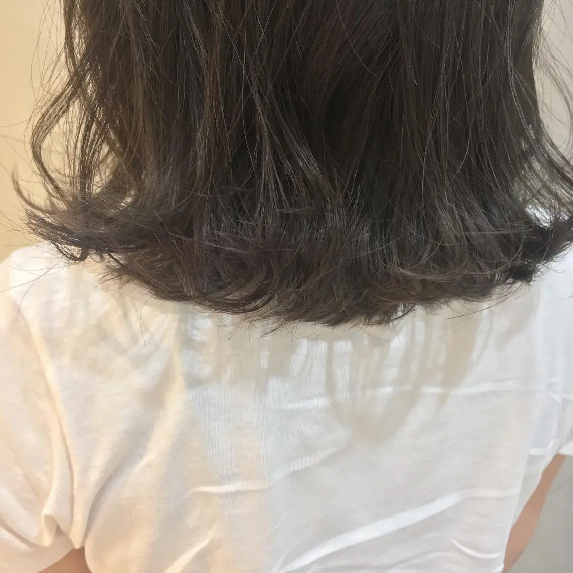 ショート カラー 金子 歩実のヘアスタイル