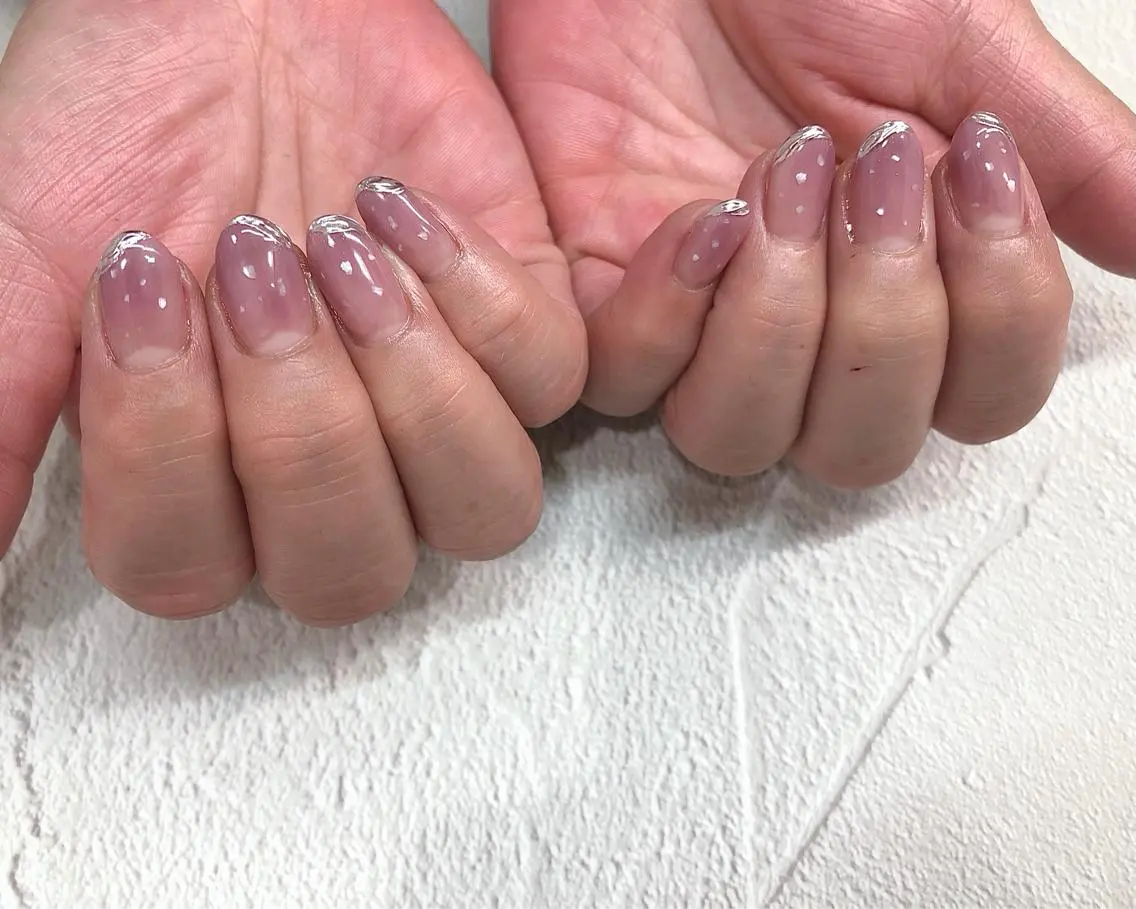 ネイル ミラーネイル パープル シルバー ハンドネイル saki_ nail heronのネイルデザイン