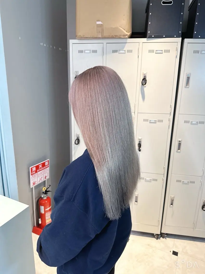 セミロング カラー ヘアカラー トリートメント ヘアセット 🪄池袋ハイトーン 🪄ブリーチカラーのヘアスタイル