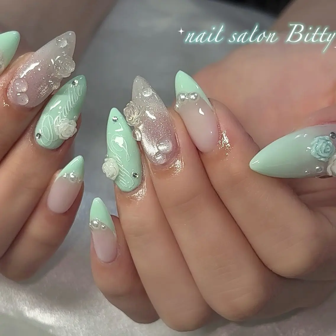 ネイル ハンドネイル Bitty momona🩵✨のネイルデザイン